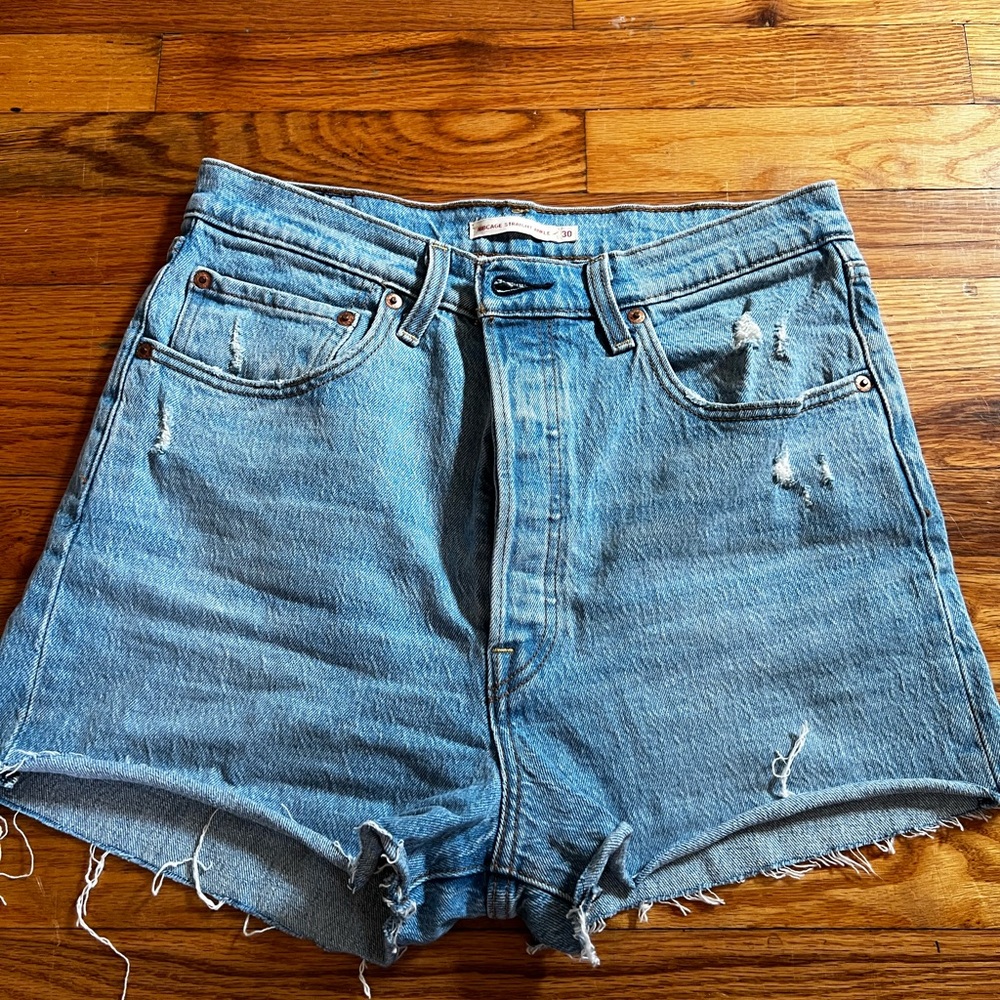 Levi cutoff shorts